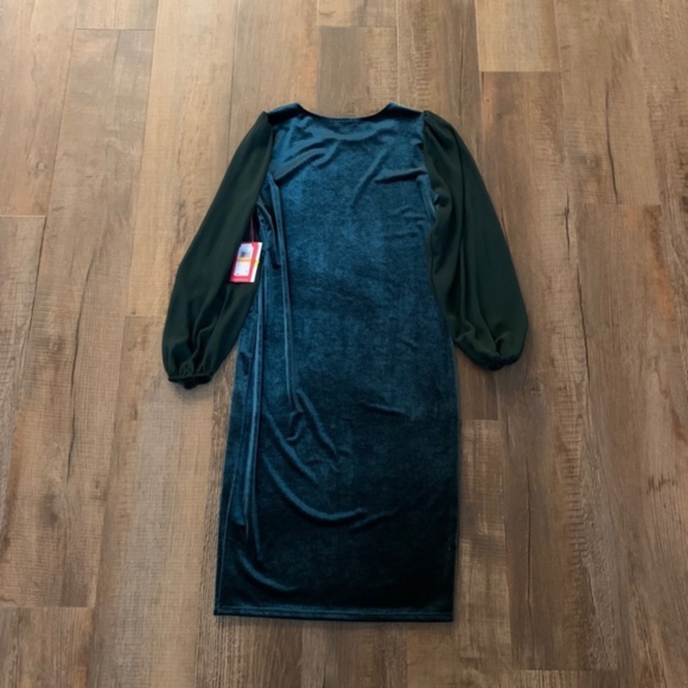 Vince Camuto Velvet Green Dress Sheer Long Sleeves - Picture 6 of 6